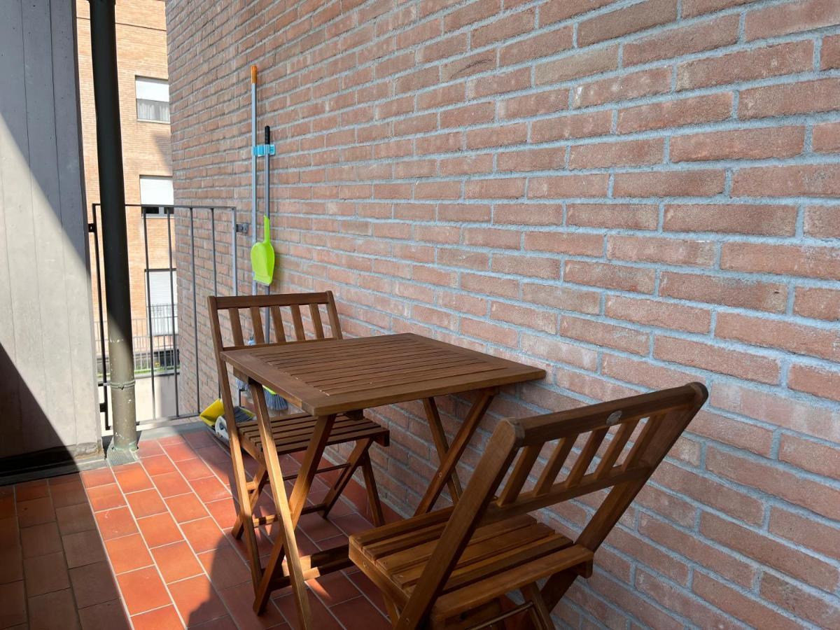 Lovely Apartment Parma Exteriör bild